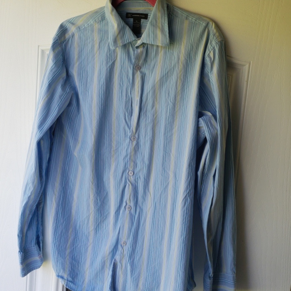 Long sleeve button-down men's shirt